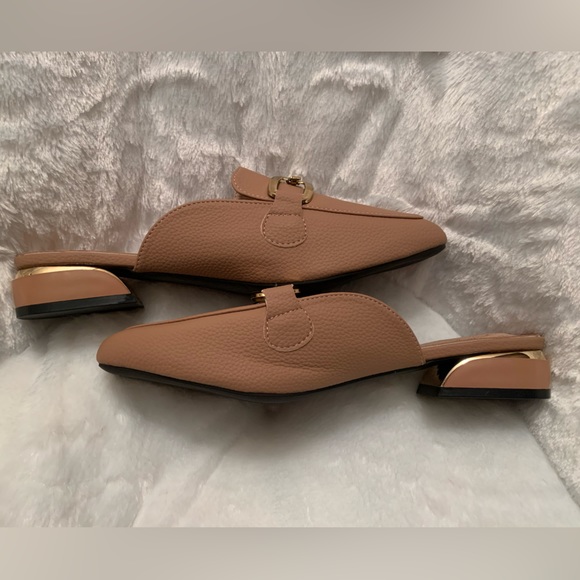 Mules - Picture 7 of 8